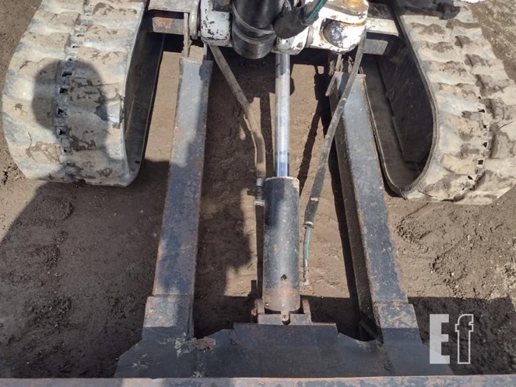 2006-bobcat-331-image-20