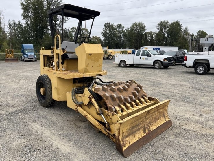 caterpillar-cp-323-image-2
