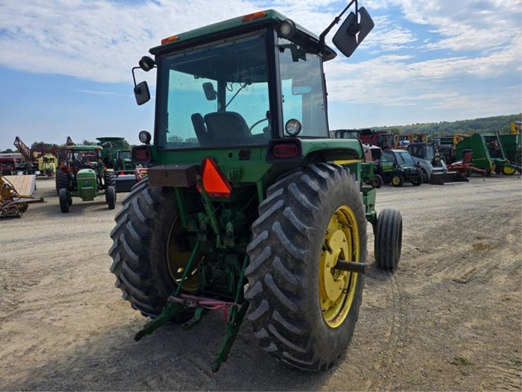 john-deere-4430-image-10