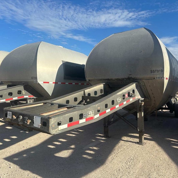 2018 TY-CROP MANUFACTURING LTD DRY BULK PNEUMATIC TRAILER