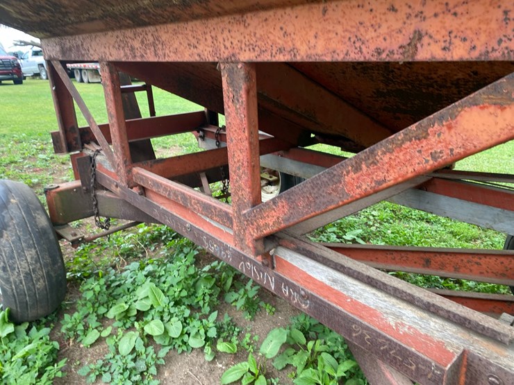 j-&-m-210-gravity-wagon-image-21