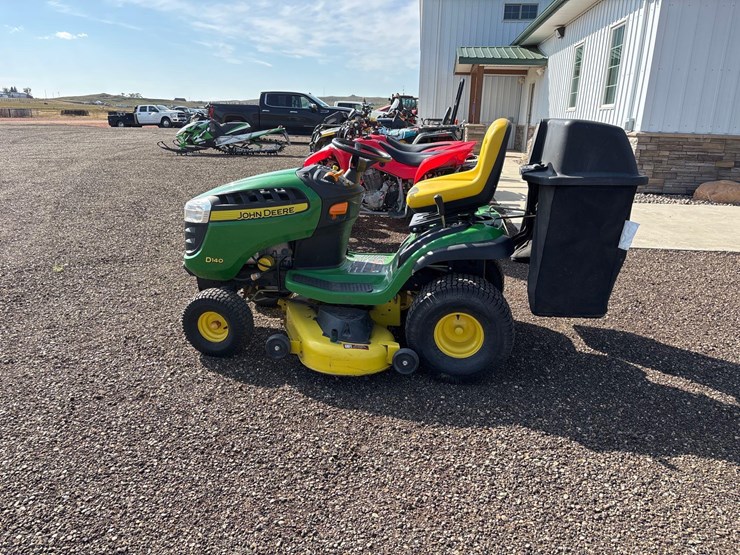 john-deere-d140-image-7