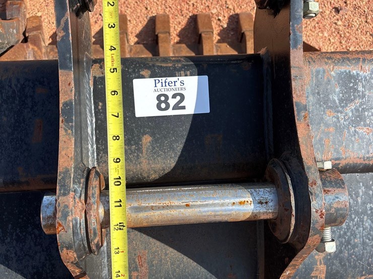 bobcat-excavator-bucket-image-8