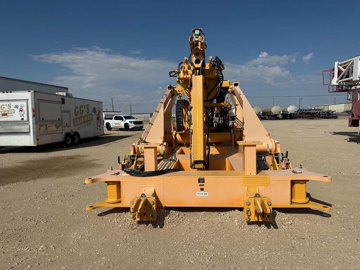 bauer-atd-750-vertical-hydraulic-pipe-handler-image-2