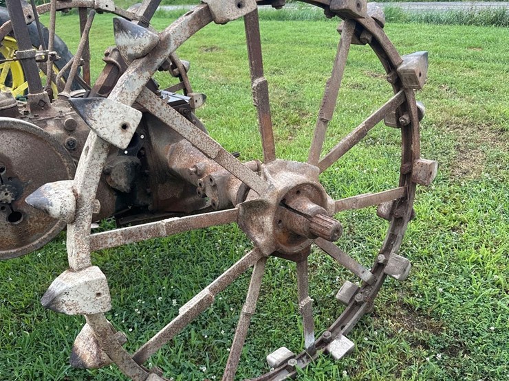john-deere-b-image-21