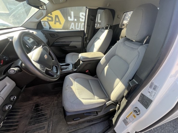 2016-chevrolet-colorado-image-21