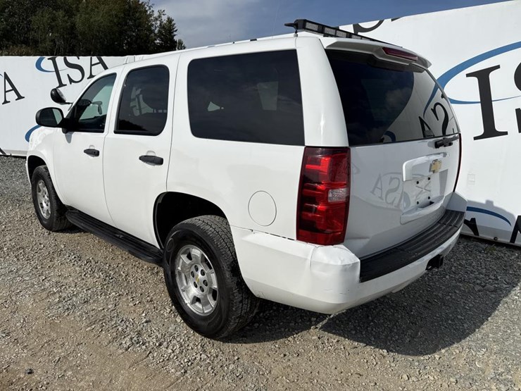 2013-chevrolet-tahoe-image-3