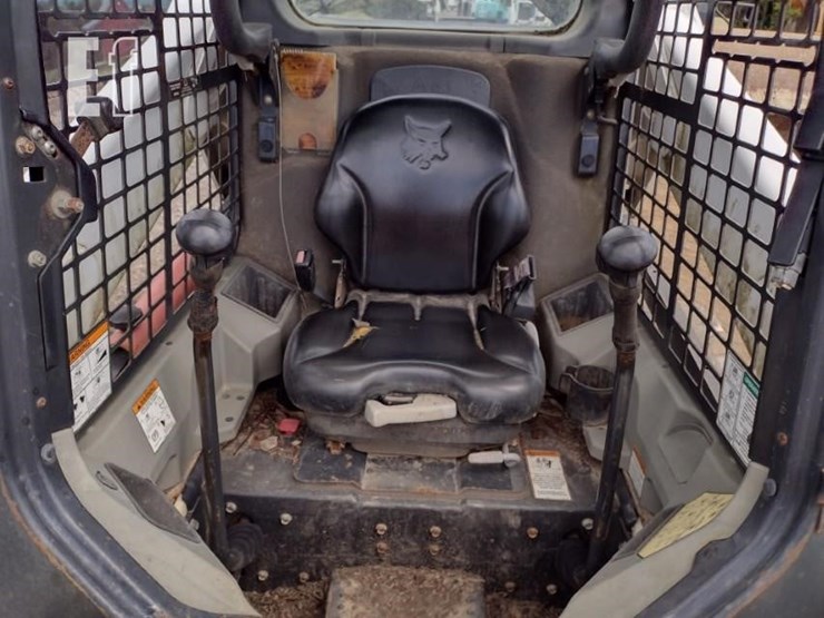 2012-bobcat-s650-image-11