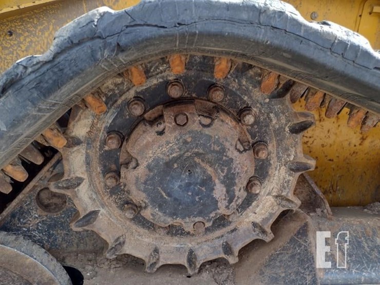 2022-deere-317g-image-28