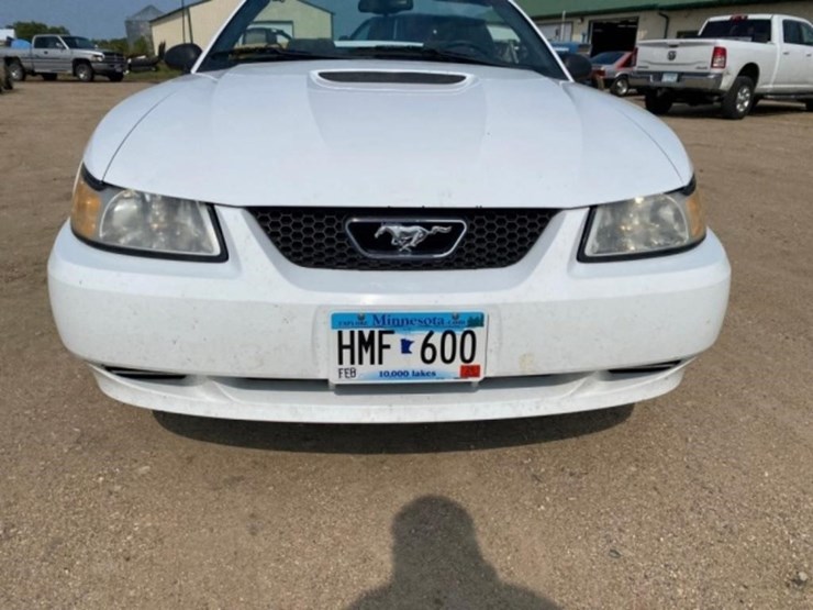2000-ford-mustang-mach-e-image-3