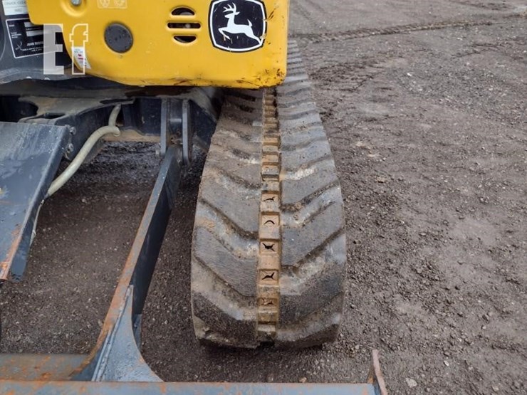 2022-deere-26g-image-33