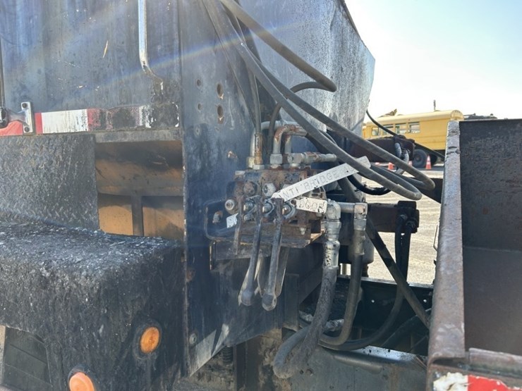1992-ford-l8000-image-29