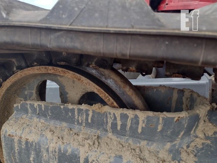 2022-takeuchi-tb290-image-32