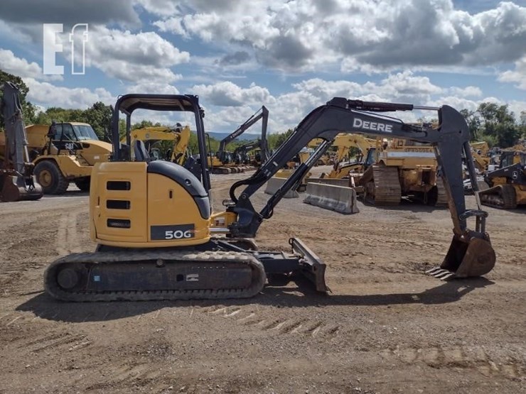 2017-deere-50g-image-3