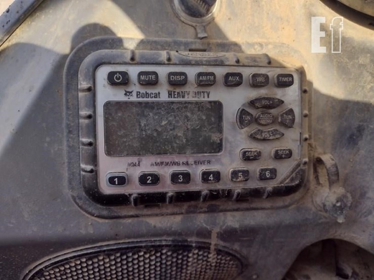 2019-bobcat-t740-image-10