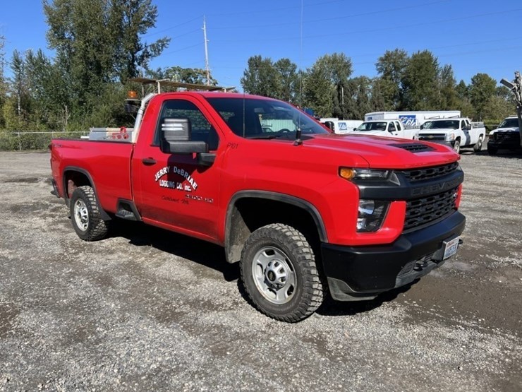 2020-chevrolet-silverado-2500-image-2