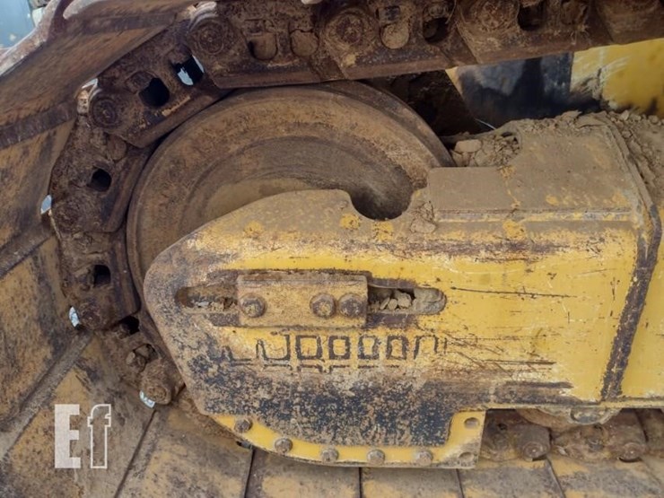 2018-deere-750k-lgp-image-27