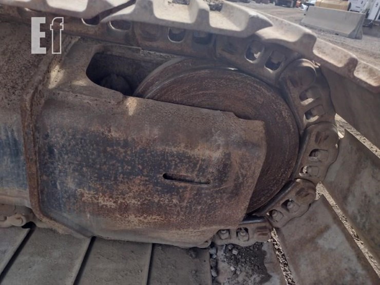 2013-deere-210g-lc-image-26