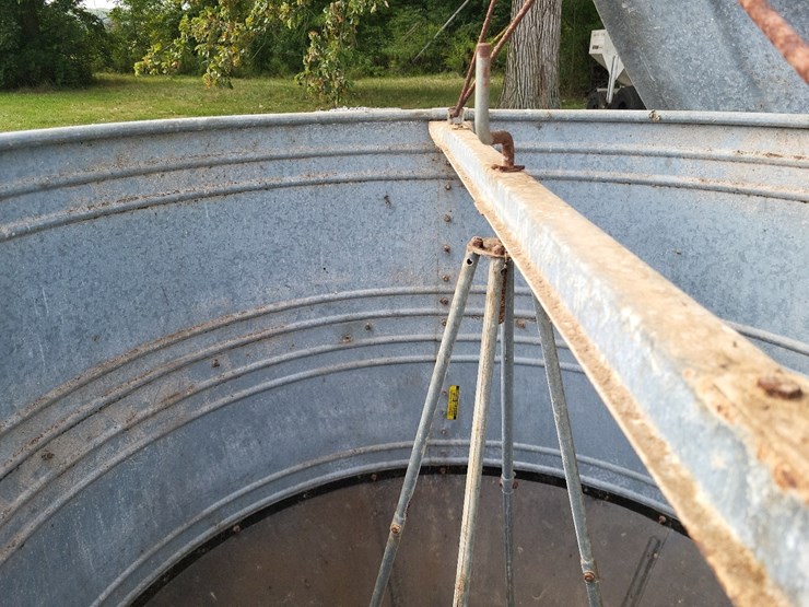 pax-hog-feeder-image-6