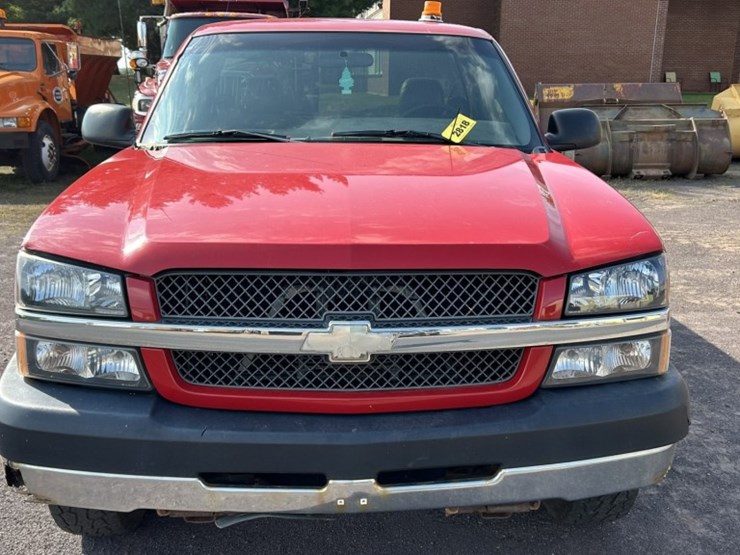 2003-chevrolet-2500hd-image-8