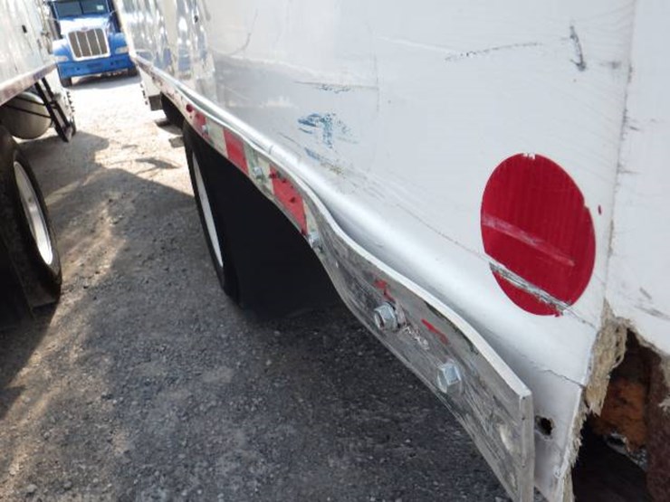 2014-peterbilt-337-image-11