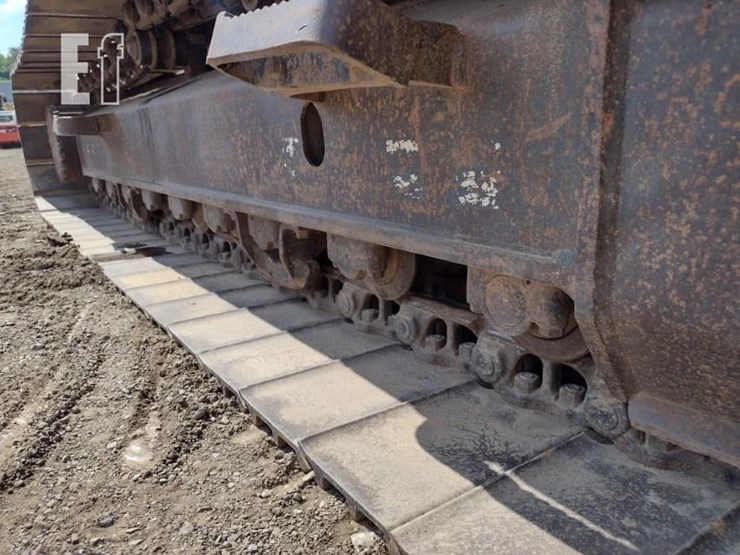 2011-komatsu-pc228us-lc-8-image-36
