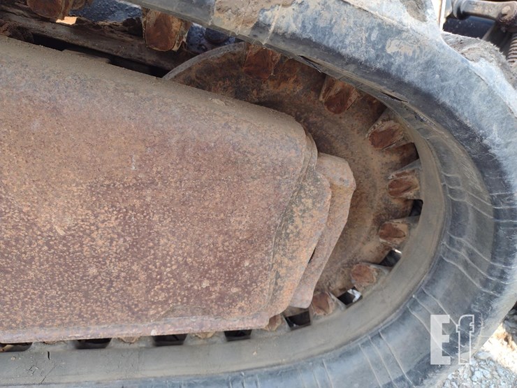 2014-bobcat-t590-image-34