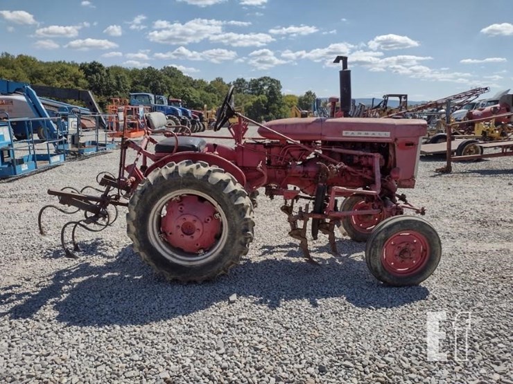 farmall-140-tractor-w/cultivators-5760-image-3