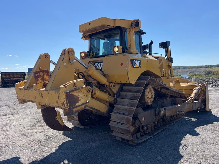2012-caterpillar-d8t-image-4
