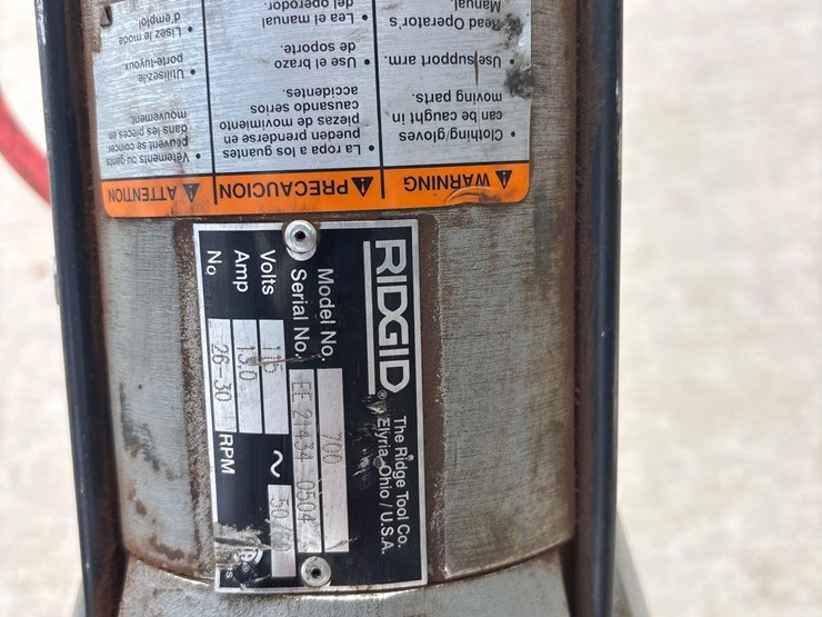 ridgid-700-pipe-threader-image-3