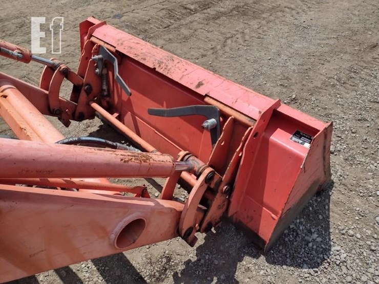 16-kubota-b26tlb-tractor-8242-image-20