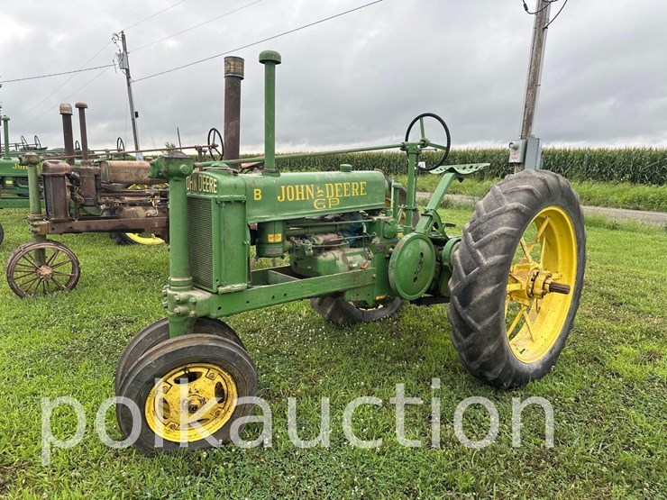 john-deere-b-image-16