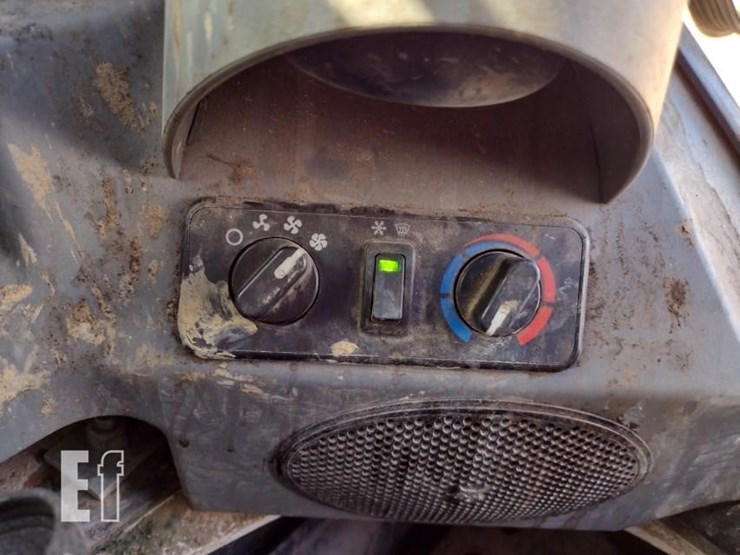 2022-bobcat-t870-image-12