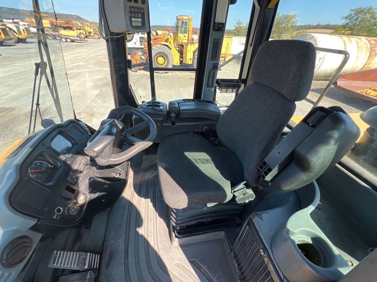 caterpillar-980g-image-19