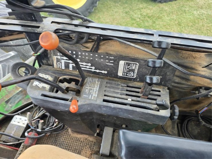 john-deere-8630-image-32