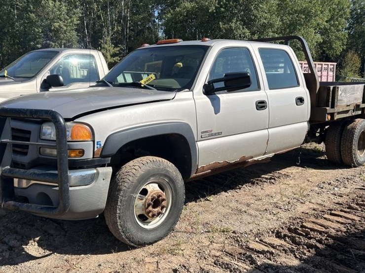 2005-gmc-3500-image-1