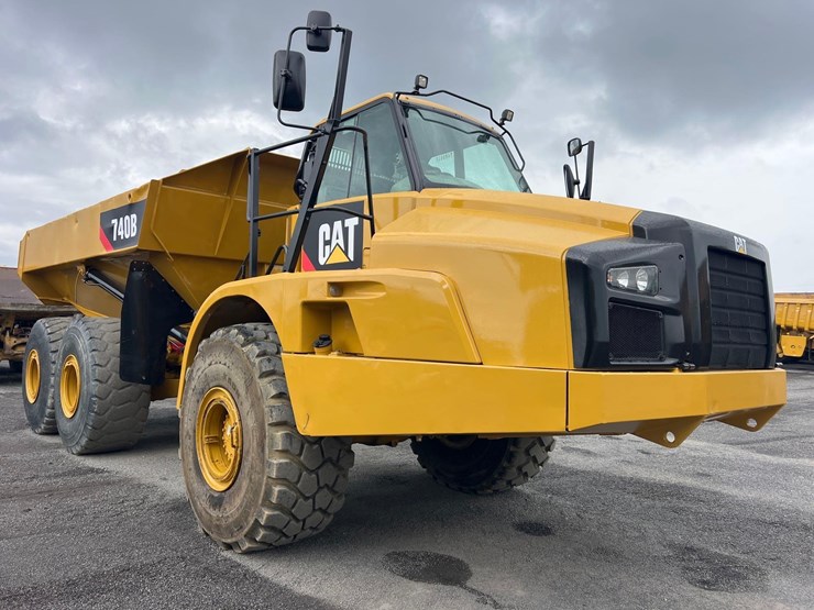caterpillar-740b-image-2