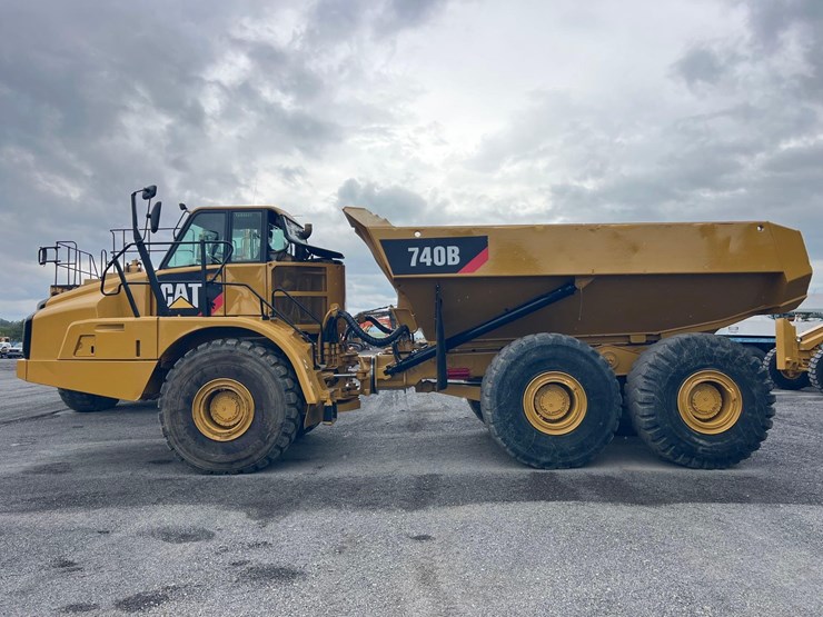 caterpillar-740b-image-1