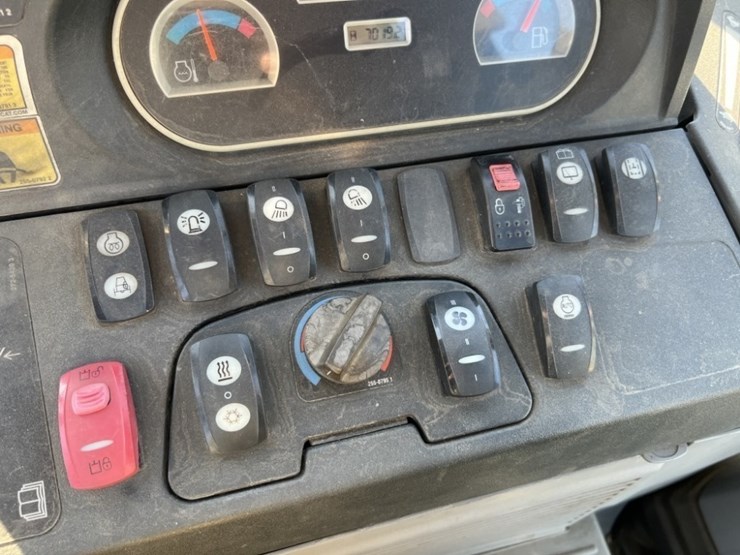 2012-caterpillar-420e-image-33