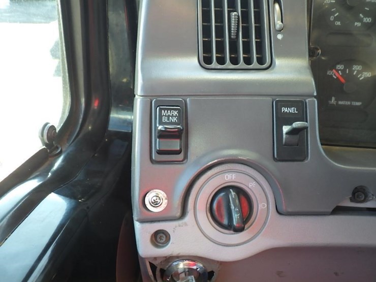 1998-ford-l-image-27