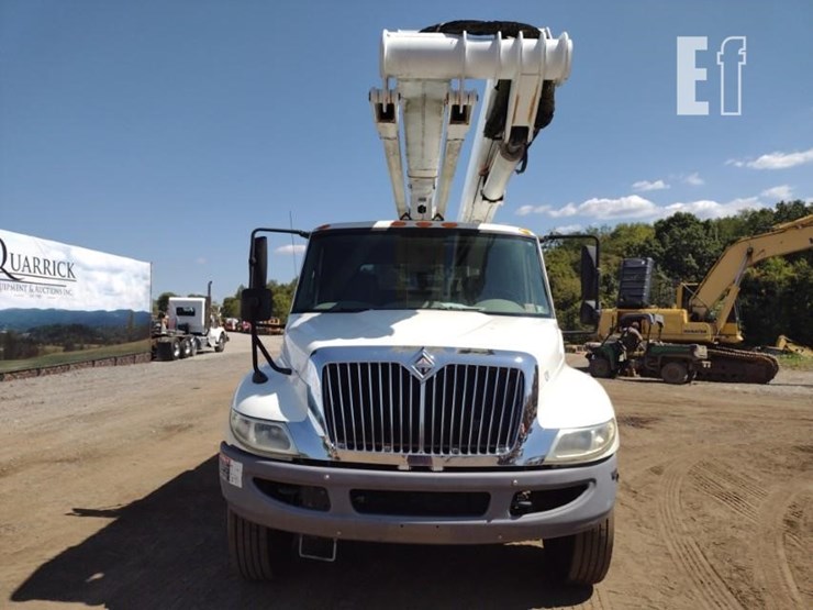 2008-international-durastar-4300-image-2