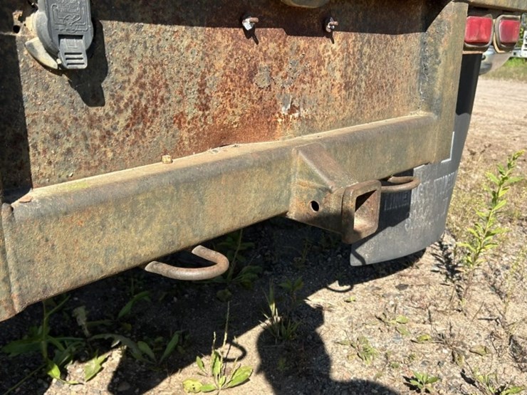 2005-gmc-3500-image-11