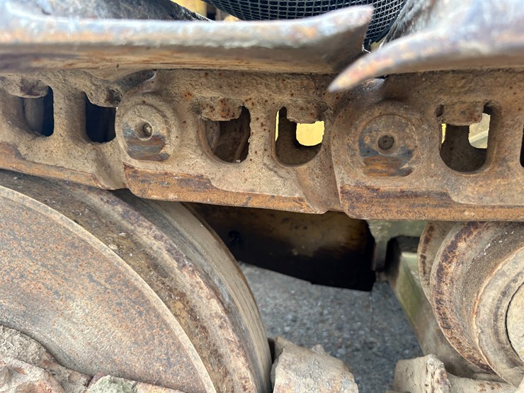 caterpillar-d6c-image-10