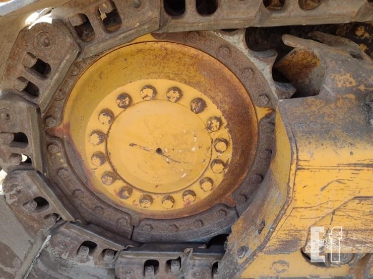 2012-deere-700j-lt-image-34