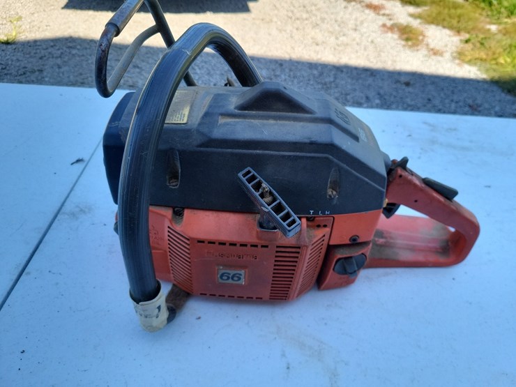 husqvarna-66-gas-chain-saw-w/o-bar---tag-#1049-image-3