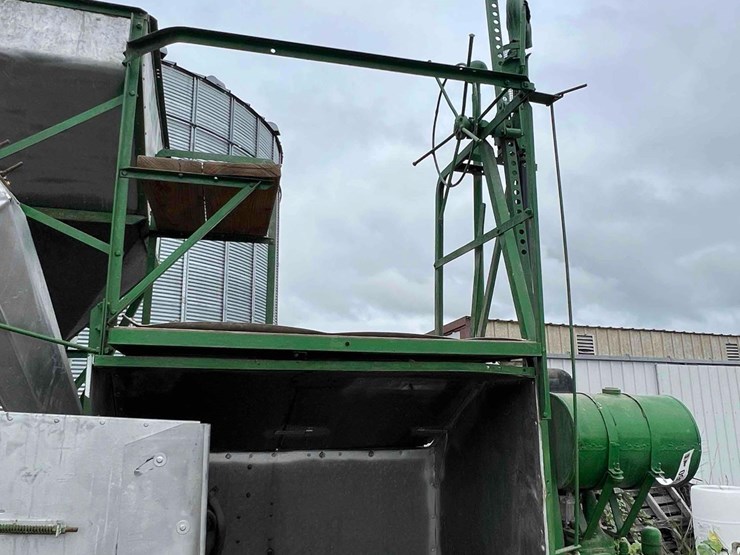 john-deere-7-image-13