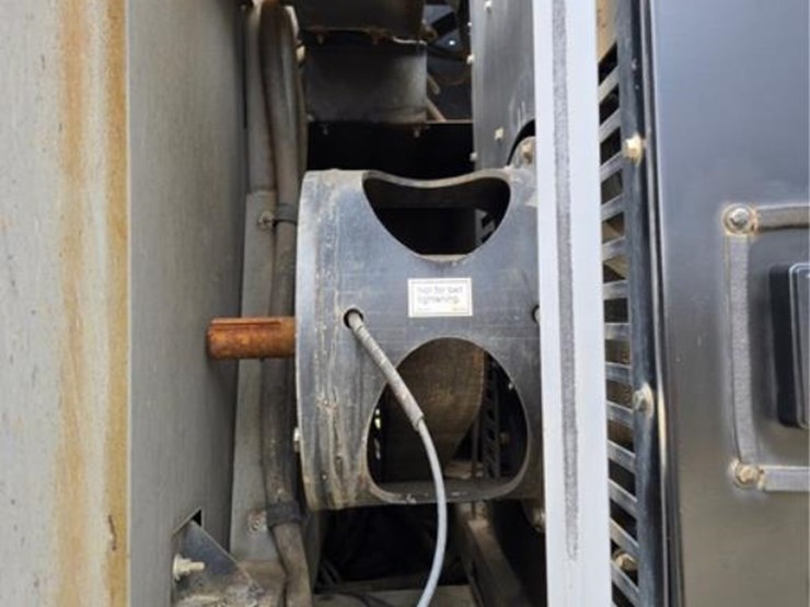 freightliner-114sd-image-39