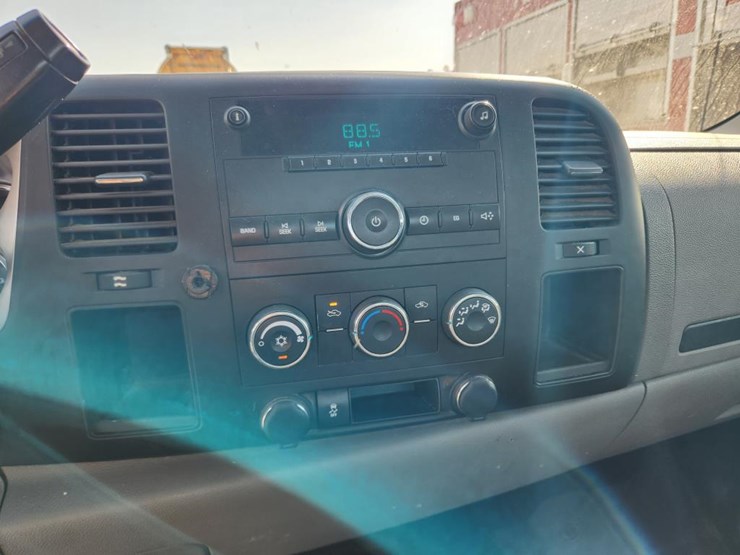 2014-chevrolet-2500-image-39