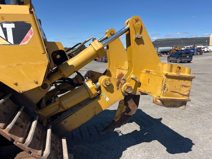 2012-caterpillar-d8t-image-6