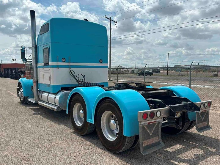 2006-kenworth-w900l-image-5